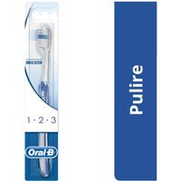 Oral-B 1.2.3 Indicator 40 Medio Spazzolino Manuale Adulti Setole Medie, 1 Pezzo